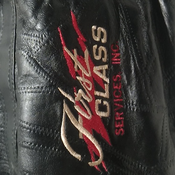 First Class Genuine Leather Vintage Duffle Bag W/Strap - Picture 2 of 14